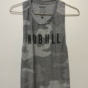 Nobull women’s high neck tank top. Size large EUC
